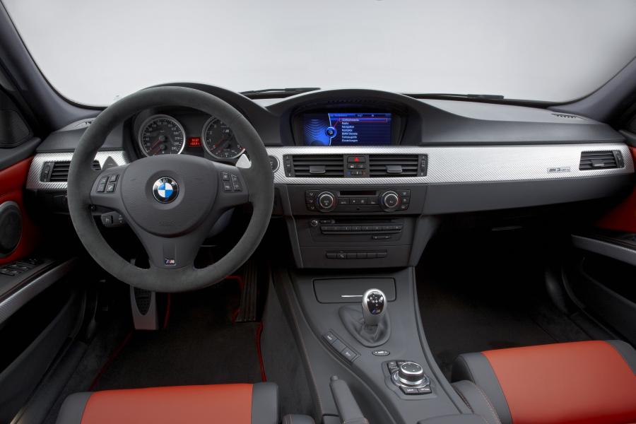  BMW M3 CRT 2011 года  (фото 40 из 76)